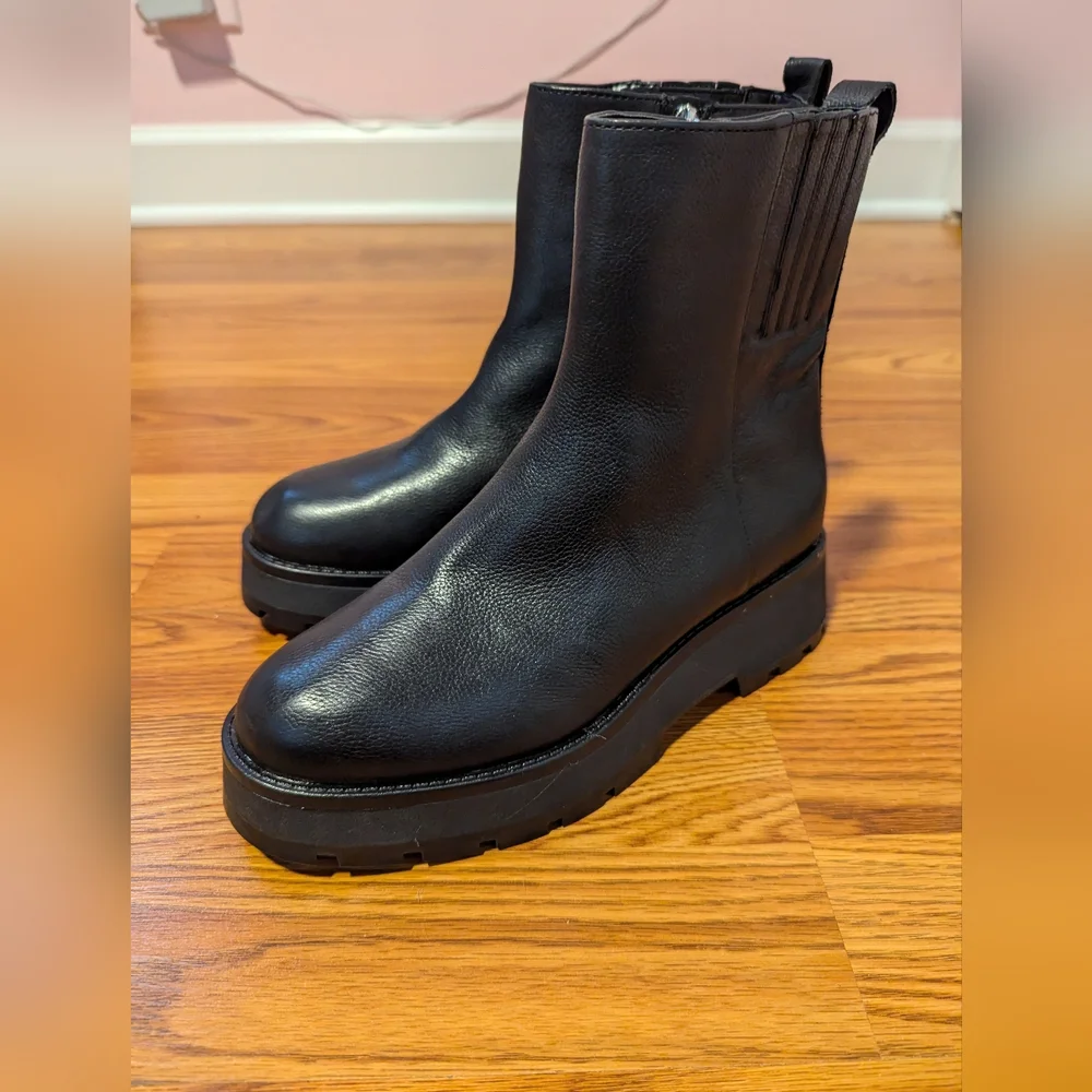 Vince Camuto Neframes Bootie